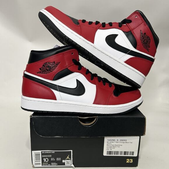 Nike Air Jordan 1 Mid Retro “Chicago Black Toe/Gym Red\